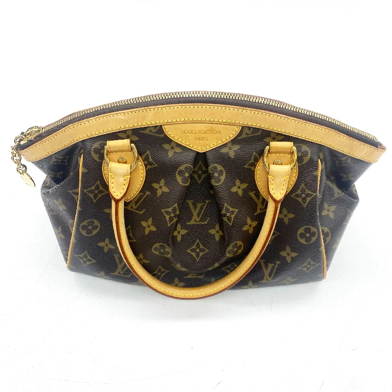 Louis Vuitton bags with a chain - link trim and a leather body for a modern edgeHandbag Luxury Designer By Louis Vuitton  Size: Medium