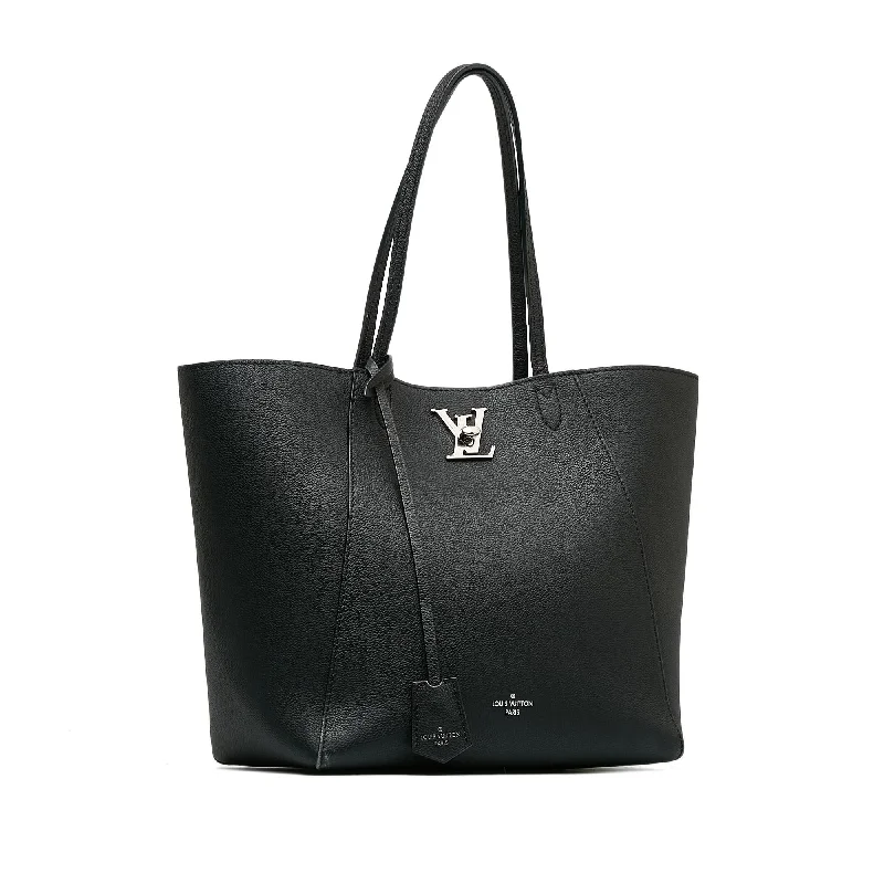 Louis Vuitton bags with a chain - link trim and a leather body for a modern edgeLouis Vuitton Lockme Cabas (g8Hmz9)