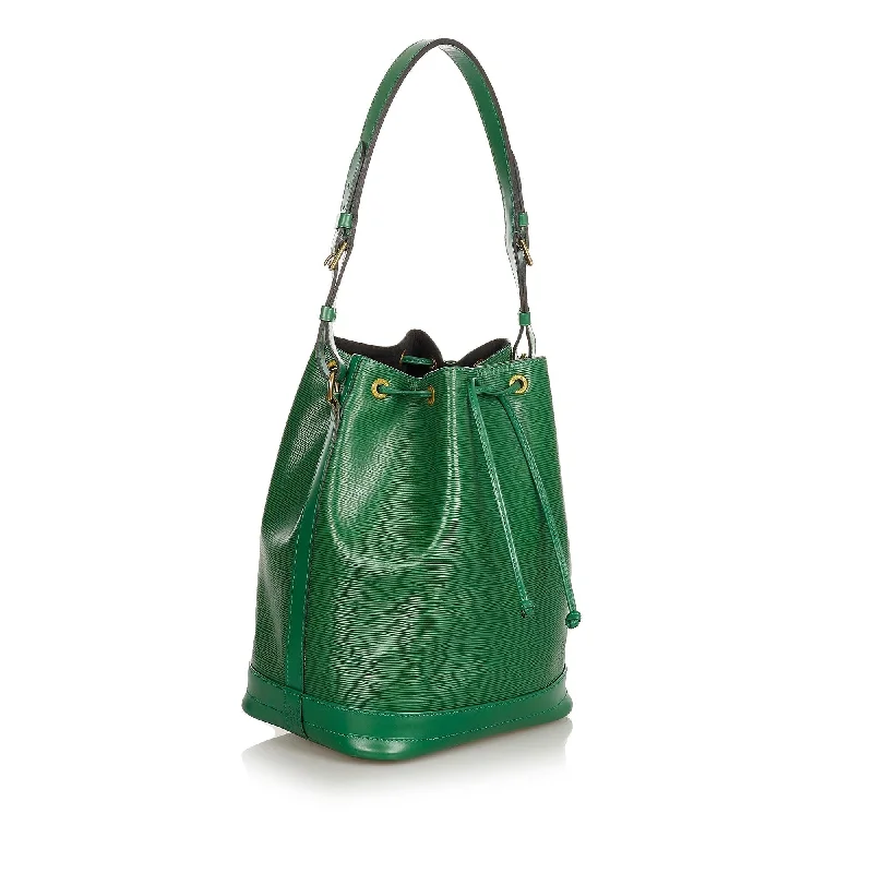 Louis Vuitton bags with a chain - link trim and a leather body for a modern edgeLouis Vuitton Epi Noe (SHG-25929)