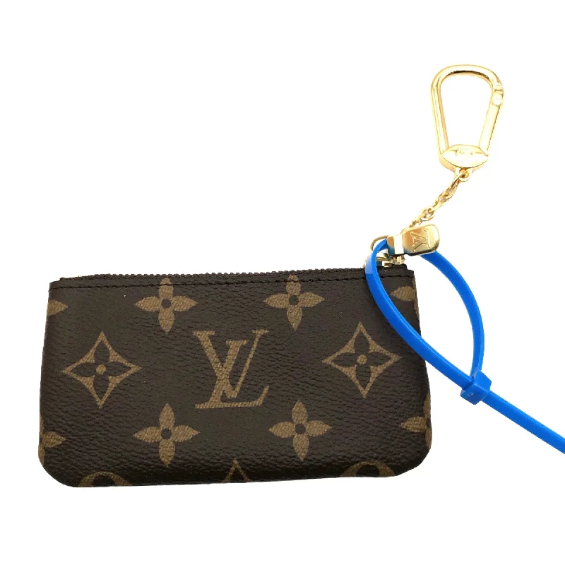 Louis Vuitton bags with a chain - link trim and a leather body for a modern edgeCoin Purse Luxury Designer By Louis Vuitton  Size: Small