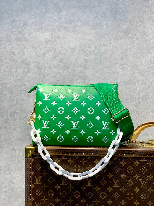 Louis Vuitton bags with a chain - link trim and a leather body for a modern edgeBoldCollect - LOUIS VUITTON BAGS - 1837