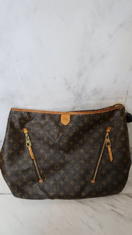 Louis Vuitton bags with a chain - link trim and a leather body for a modern edgeHandbag Luxury Designer By Louis Vuitton  Size: Large