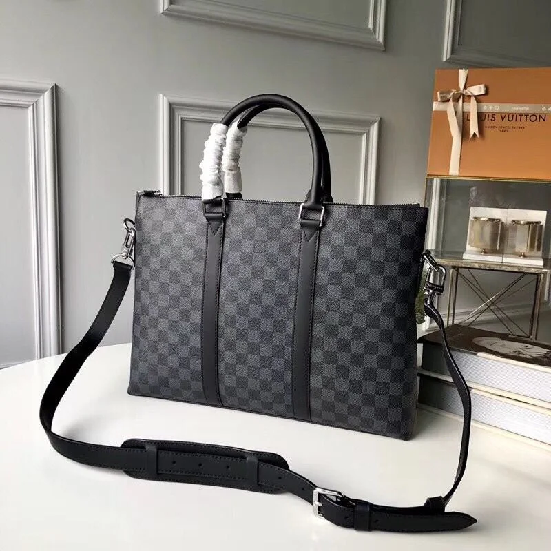 Louis Vuitton bags with a chain - link trim and a leather body for a modern edgeBoldCollect - LOUIS VUITTON BAGS - 1295