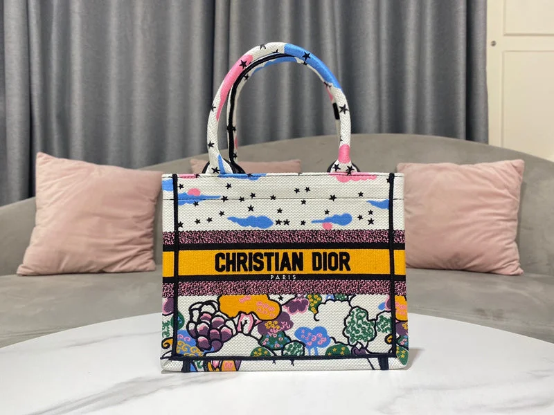 Christian Dior handbags with a detachable mirror for on - the - go touch - upsWF - Dior Bags - 892