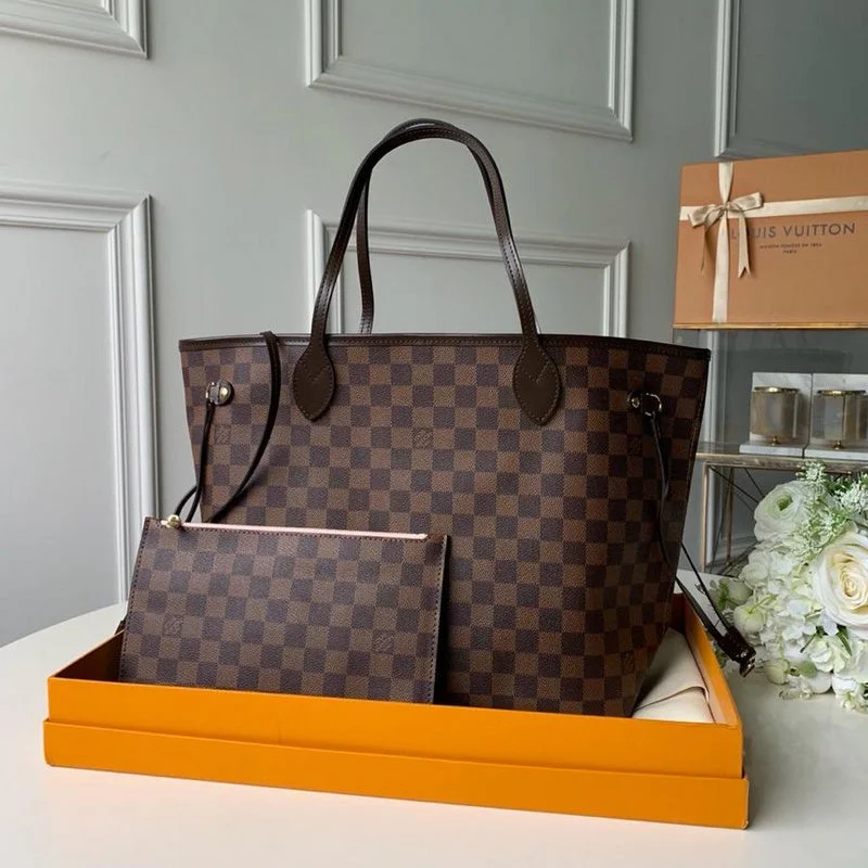 Louis Vuitton bags with a chain - link trim and a leather body for a modern edgeBoldCollect - LOUIS VUITTON BAGS - 1278