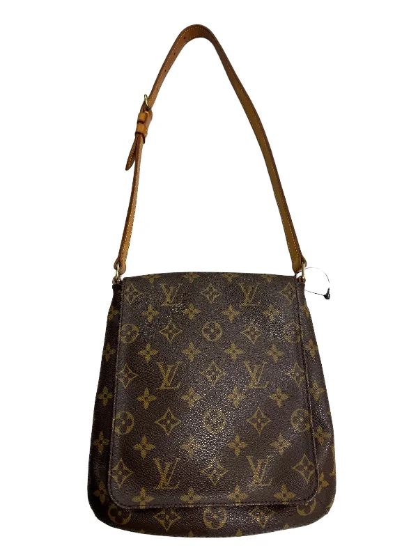 Louis Vuitton bags with a chain - link trim and a leather body for a modern edgeHandbag Designer By Louis Vuitton MUSETTA SALSA PM Size: Small