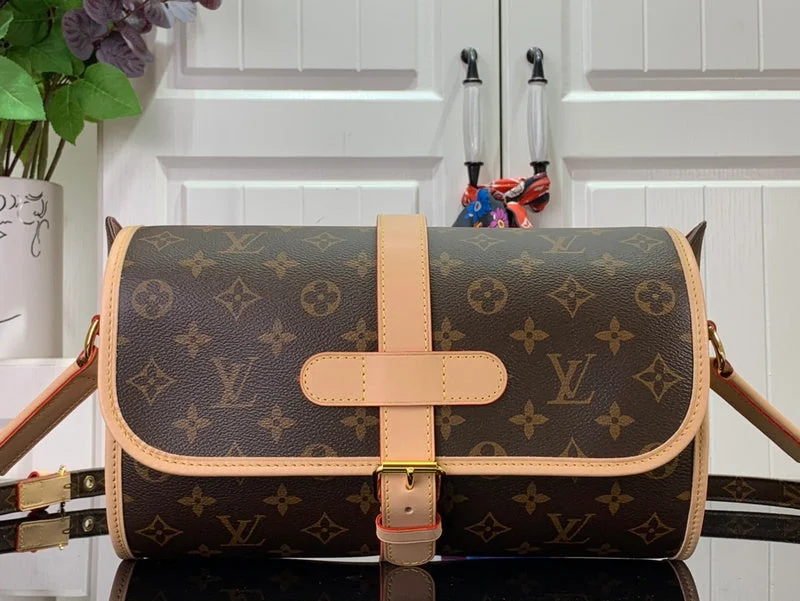 Louis Vuitton bags with a chain - link trim and a leather body for a modern edgeBoldCollect - LOUIS VUITTON BAGS - 1769