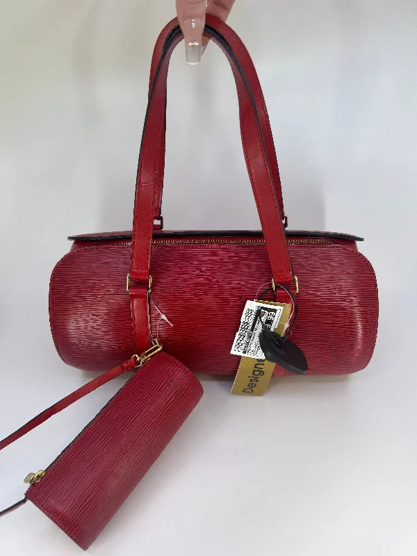 Louis Vuitton bags with a chain - link trim and a leather body for a modern edgeHandbag Luxury Designer By Louis Vuitton  Size: Medium