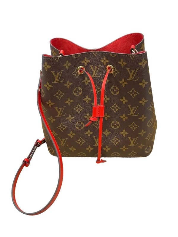 Louis Vuitton bags with a chain - link trim and a leather body for a modern edgeHandbag Luxury Designer By Louis Vuitton  Size: Medium