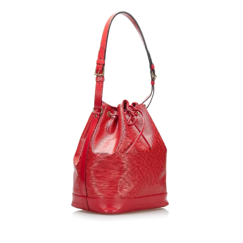 Louis Vuitton bags with a chain - link trim and a leather body for a modern edgeLouis Vuitton Epi Noe GM (SHG-36605)