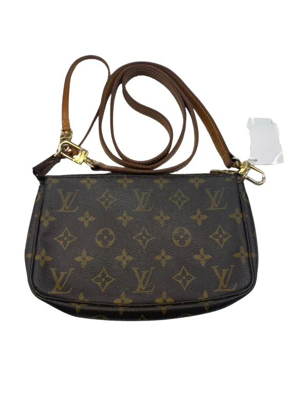 Louis Vuitton bags with a chain - link trim and a leather body for a modern edgeHandbag Luxury Designer By Louis Vuitton  Size: Small