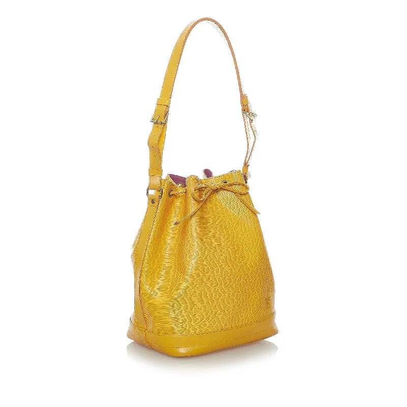 Louis Vuitton bags with a chain - link trim and a leather body for a modern edgeLouis Vuitton Epi Noe (SHG-36307)